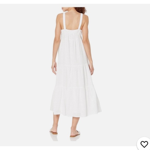 Elegant White Maxi Dress - Picture 3 of 5